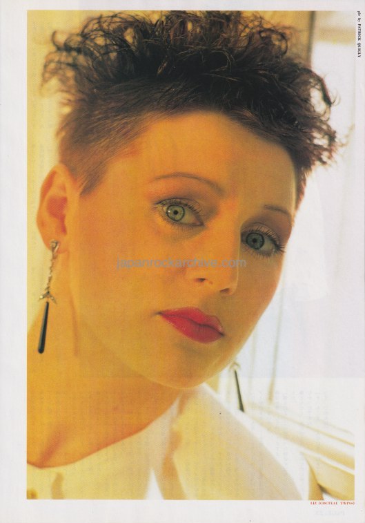 Cocteau Twins 1987/05 Japanese music press cutting clipping - photo pinup - Liz Fraser