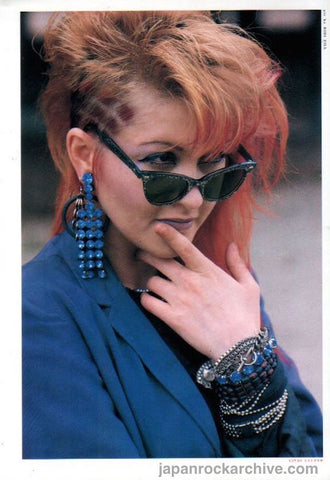 Cyndi Lauper 1984/08 Japanese music press cutting clipping - photo pinup - red hair sunglasses